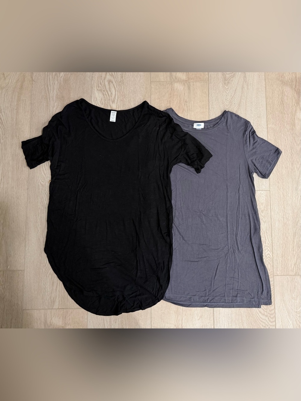 Old Navy Luxe Women's Short Sleeve Scoop Neck Tunic Tees - Black & Gray
